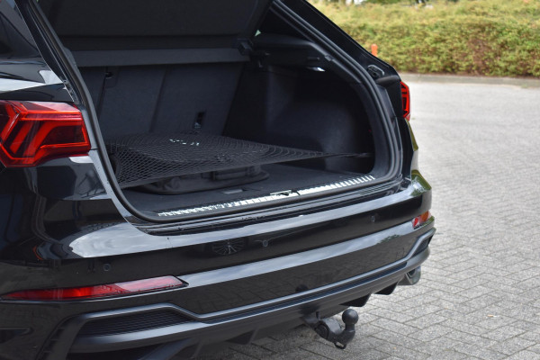 Audi Q3 45 TFSI e 3x S Line Pano Ambiance Keyless SONOS ACC ALLBlackEdition