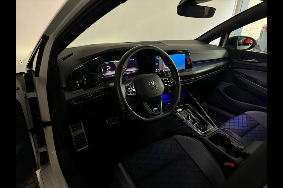 Volkswagen Golf 2.0 TSI R 4Motion Pano|Camera|Stoelverwarming|Stuurverwaimg|IQ