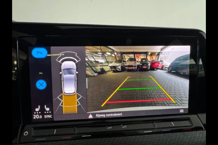 Volkswagen Golf 2.0 TSI R 4Motion Pano|Camera|Stoelverwarming|Stuurverwaimg|IQ
