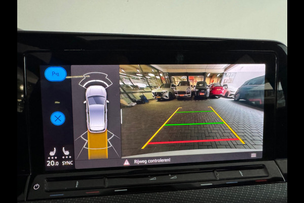 Volkswagen Golf 2.0 TSI R 4Motion Pano|Camera|Stoelverwarming|Stuurverwaimg|IQ