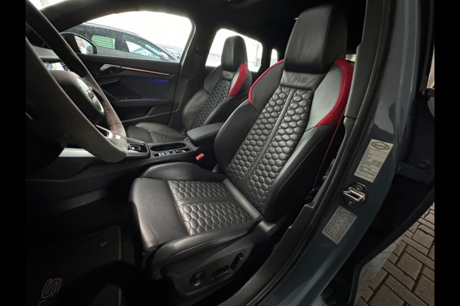 Audi A3 Sportback 2.5 TFSI RS 3 quattro Pano|B&O|HuD|Keyless|Sfeer