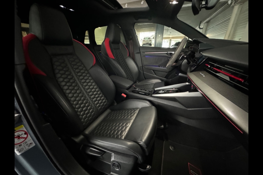Audi A3 Sportback 2.5 TFSI RS 3 quattro Pano|B&O|HuD|Keyless|Sfeer