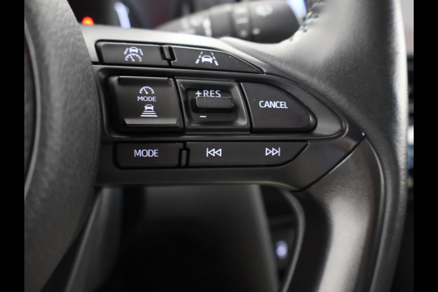 Toyota Yaris Cross 1.5 Hybrid 115 Dynamic Luxury | Stuur & Stoel Verwarming | Parkeersensoren | Adaptieve Cruise Control