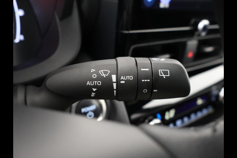 Toyota Yaris Cross 1.5 Hybrid 115 Dynamic Luxury | Stuur & Stoel Verwarming | Parkeersensoren | Adaptieve Cruise Control