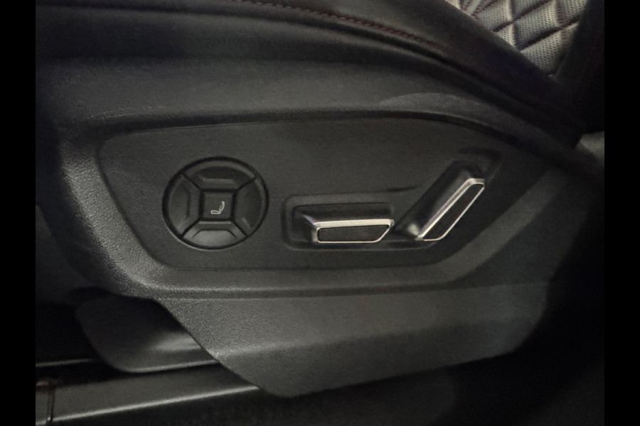 Audi Q8 4.0 TFSI SQ8 quattro Carbon|Massage|Trekhaak|Sfeer|Nachtzicht