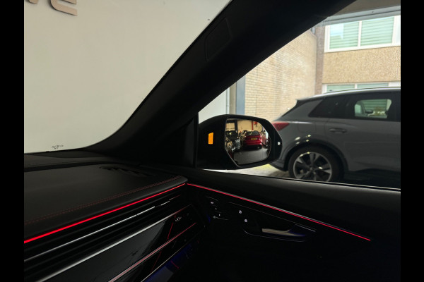 Audi Q8 4.0 TFSI SQ8 quattro Carbon|Massage|Trekhaak|Sfeer|Nachtzicht