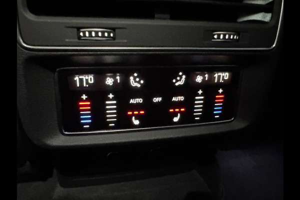 Audi Q8 4.0 TFSI SQ8 quattro Carbon|Massage|Trekhaak|Sfeer|Nachtzicht