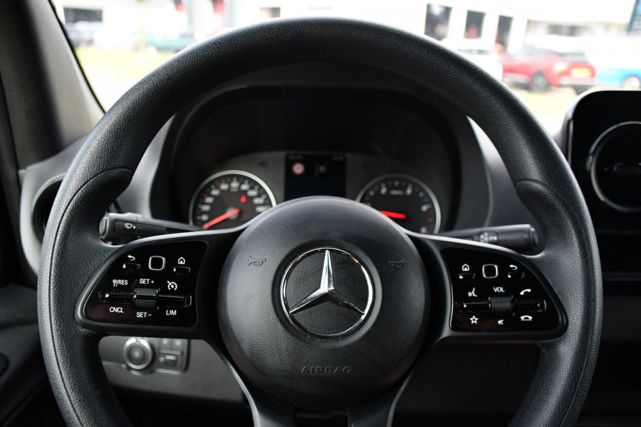Mercedes-Benz Sprinter 317 1.9 CDI L2H2 RWD PB Edition Camera, Cruise, Carplay, 3500kg Trekhaak, LED, 170pk, 10,5'' Mbux, Geveerde stoel, Multimedia, Uniek!