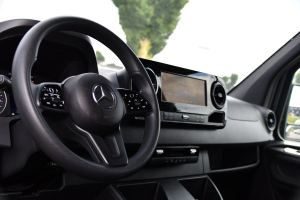 Mercedes-Benz Sprinter 317 1.9 CDI L2H2 RWD PB Edition Camera, Cruise, Carplay, 3500kg Trekhaak, LED, 170pk, 10,5'' Mbux, Geveerde stoel, Multimedia, Uniek!