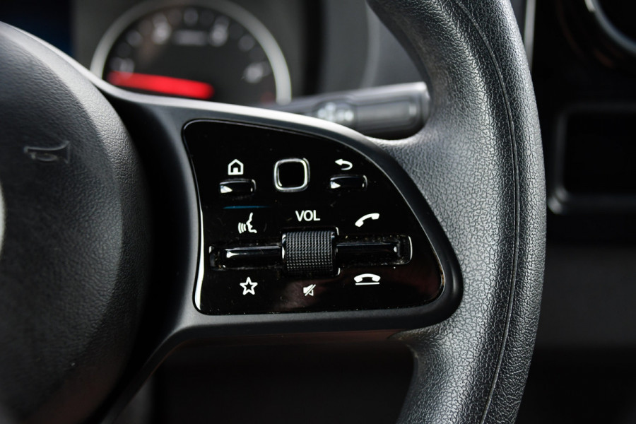 Mercedes-Benz Sprinter 317 1.9 CDI L2H2 RWD PB Edition Camera, Cruise, Carplay, 3500kg Trekhaak, LED, 170pk, 10,5'' Mbux, Geveerde stoel, Multimedia, Uniek!