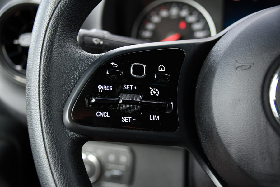 Mercedes-Benz Sprinter 317 1.9 CDI L2H2 RWD PB Edition Camera, Cruise, Carplay, 3500kg Trekhaak, LED, 170pk, 10,5'' Mbux, Geveerde stoel, Multimedia, Uniek!