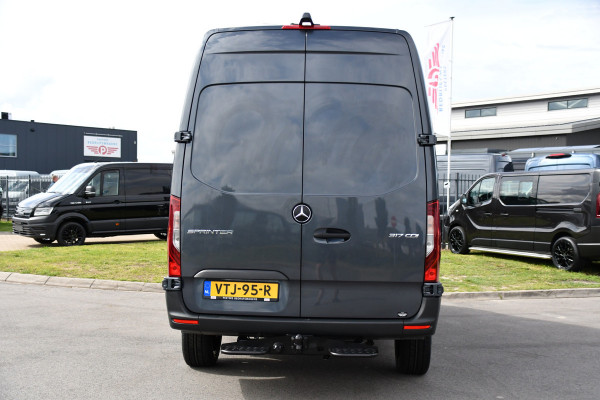 Mercedes-Benz Sprinter 317 1.9 CDI L2H2 RWD PB Edition Camera, Cruise, Carplay, 3500kg Trekhaak, LED, 170pk, 10,5'' Mbux, Geveerde stoel, Multimedia, Uniek!