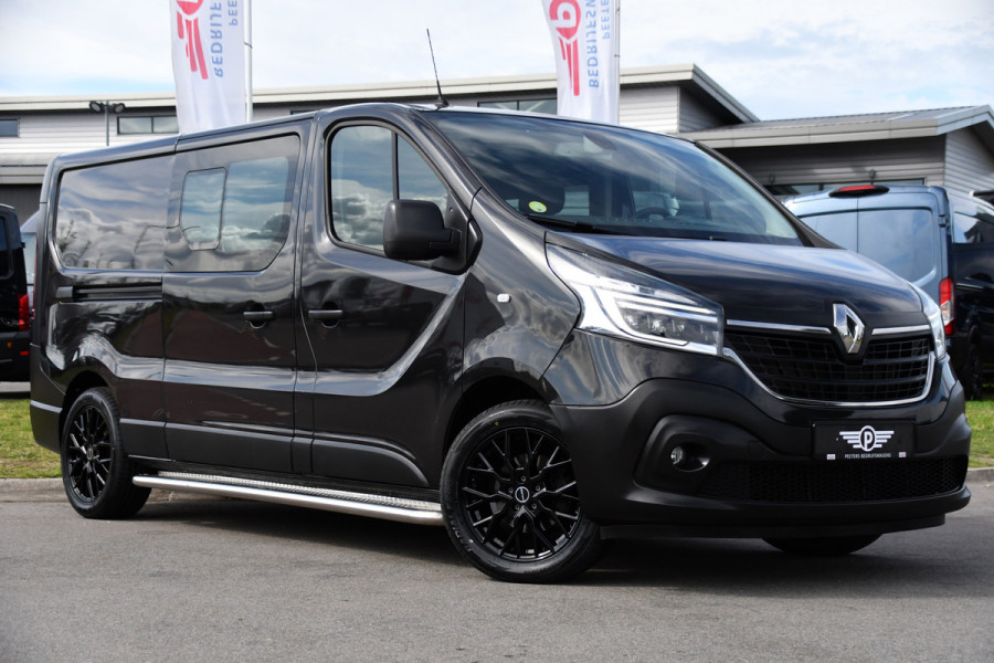 Renault Trafic 2.0 dCi 145 T29 L2H1 DC Black Edition Camera, Cruise, Clima, 145pk, Automaat, 2 x Schuifdeur, Trekhaak, Sensoren,