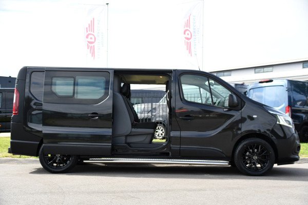 Renault Trafic 2.0 dCi 145 T29 L2H1 DC Black Edition Camera, Cruise, Clima, 145pk, Automaat, 2 x Schuifdeur, Trekhaak, Sensoren,