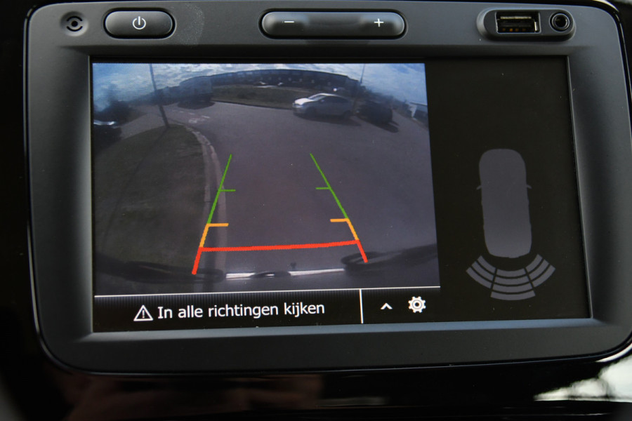 Renault Trafic 2.0 dCi 145 T29 L2H1 DC Black Edition Camera, Cruise, Clima, 145pk, Automaat, 2 x Schuifdeur, Trekhaak, Sensoren,