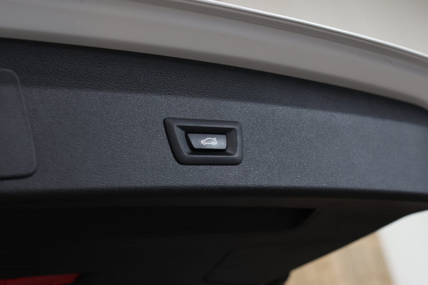 BMW X1 SDrive18d High Executive *Pano*Camera*Leder*Led*