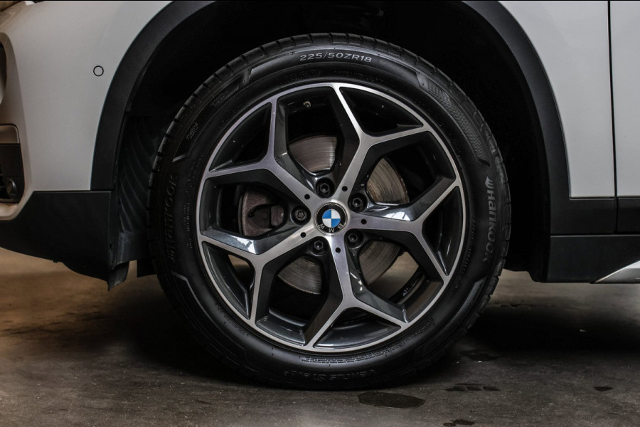 BMW X1 SDrive18d High Executive *Pano*Camera*Leder*Led*