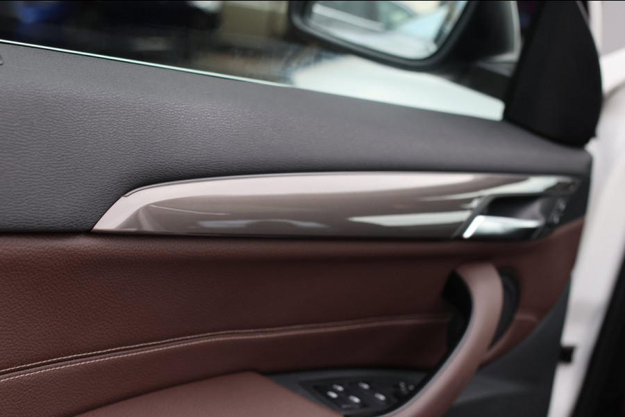 BMW X1 SDrive18d High Executive *Pano*Camera*Leder*Led*