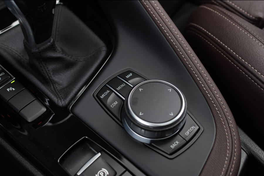 BMW X1 SDrive18d High Executive *Pano*Camera*Leder*Led*