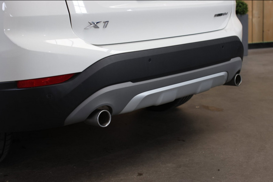 BMW X1 SDrive18d High Executive *Pano*Camera*Leder*Led*