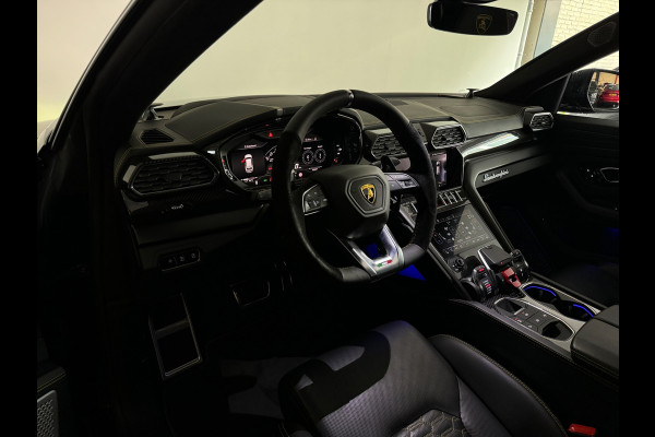 Lamborghini Urus 4.0 V8 Pano|Carbon|B&O 3D|Massage|Memory