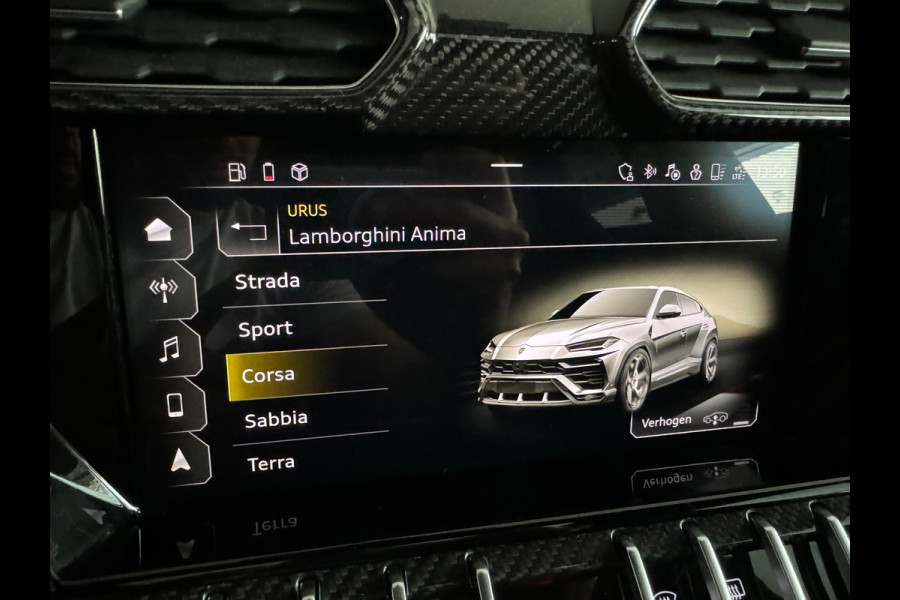 Lamborghini Urus 4.0 V8 Pano|Carbon|B&O 3D|Massage|Memory