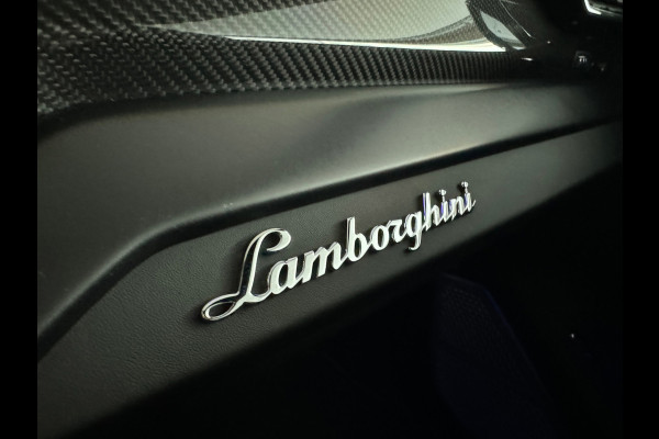 Lamborghini Urus 4.0 V8 Pano|Carbon|B&O 3D|Massage|Memory