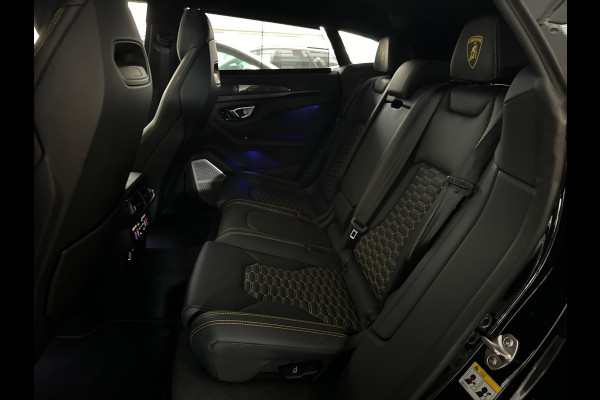 Lamborghini Urus 4.0 V8 Pano|Carbon|B&O 3D|Massage|Memory