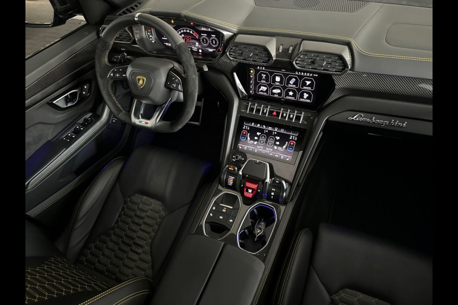 Lamborghini Urus 4.0 V8 Pano|Carbon|B&O 3D|Massage|Memory