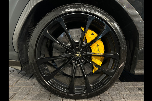 Lamborghini Urus 4.0 V8 Pano|Carbon|B&O 3D|Massage|Memory