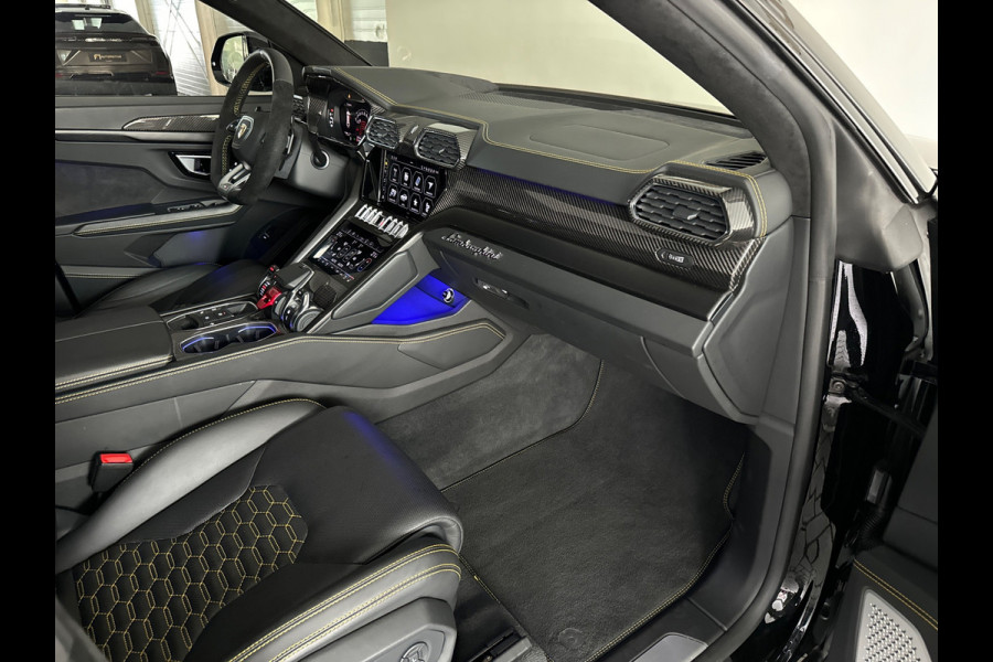 Lamborghini Urus 4.0 V8 Pano|Carbon|B&O 3D|Massage|Memory