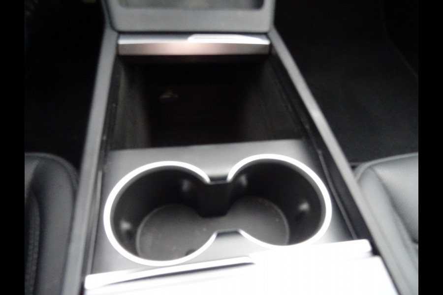 Tesla Model 3 RWD HIGHLAND * LEER * VENTILATIE * SFEER * 19 INCH !!