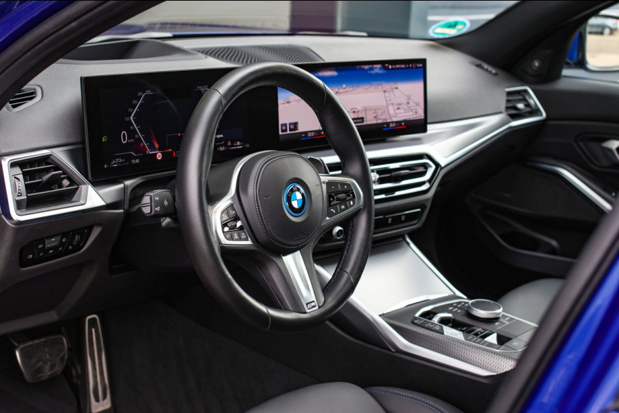 BMW 3-serie 330e xDrive M-Sport Pro *Pano*H/K*Camera*Head-Up*Comforttoegang*