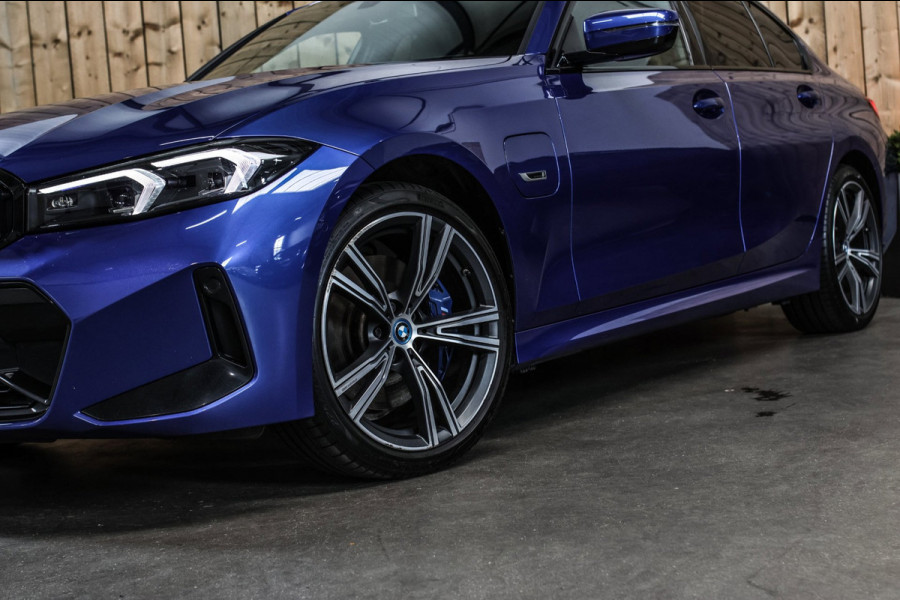 BMW 3-serie 330e xDrive M-Sport Pro *Pano*H/K*Camera*Head-Up*Comforttoegang*