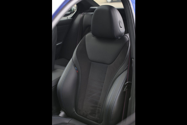 BMW 3-serie 330e xDrive M-Sport Pro *Pano*H/K*Camera*Head-Up*Comforttoegang*