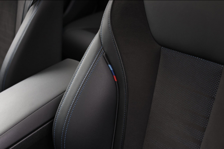 BMW 3-serie 330e xDrive M-Sport Pro *Pano*H/K*Camera*Head-Up*Comforttoegang*