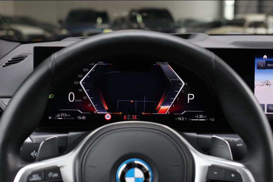 BMW 3-serie 330e xDrive M-Sport Pro *Pano*H/K*Camera*Head-Up*Comforttoegang*