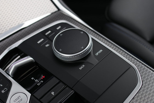 BMW 3-serie 330e xDrive M-Sport Pro *Pano*H/K*Camera*Head-Up*Comforttoegang*