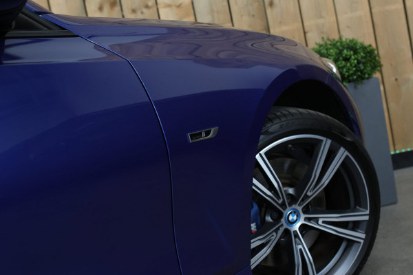 BMW 3-serie 330e xDrive M-Sport Pro *Pano*H/K*Camera*Head-Up*Comforttoegang*
