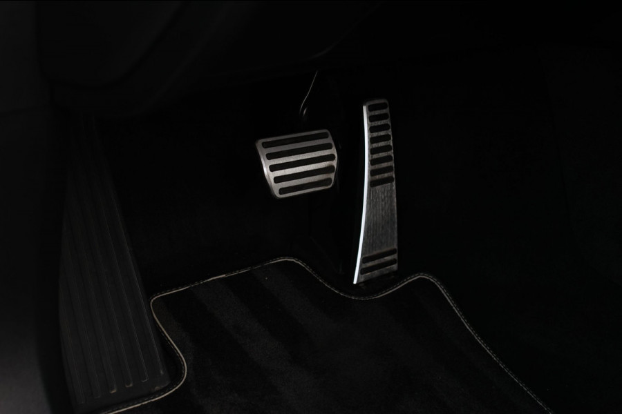 Volvo XC90 2.0 T8 Twin Engine AWD R-Design *Polestar*Pano*B&W*Massage*Luchtvering*