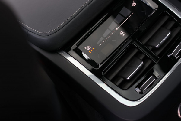 Volvo XC90 2.0 T8 Twin Engine AWD R-Design *Polestar*Pano*B&W*Massage*Luchtvering*