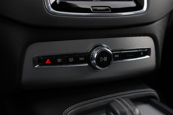 Volvo XC90 2.0 T8 Twin Engine AWD R-Design *Polestar*Pano*B&W*Massage*Luchtvering*