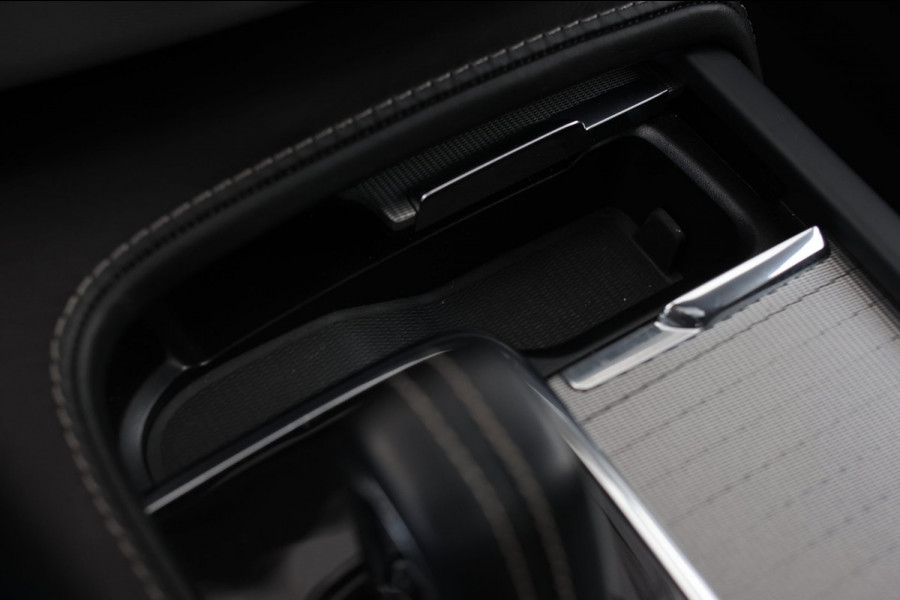 Volvo XC90 2.0 T8 Twin Engine AWD R-Design *Polestar*Pano*B&W*Massage*Luchtvering*