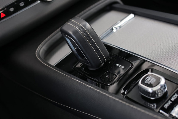 Volvo XC90 2.0 T8 Twin Engine AWD R-Design *Polestar*Pano*B&W*Massage*Luchtvering*