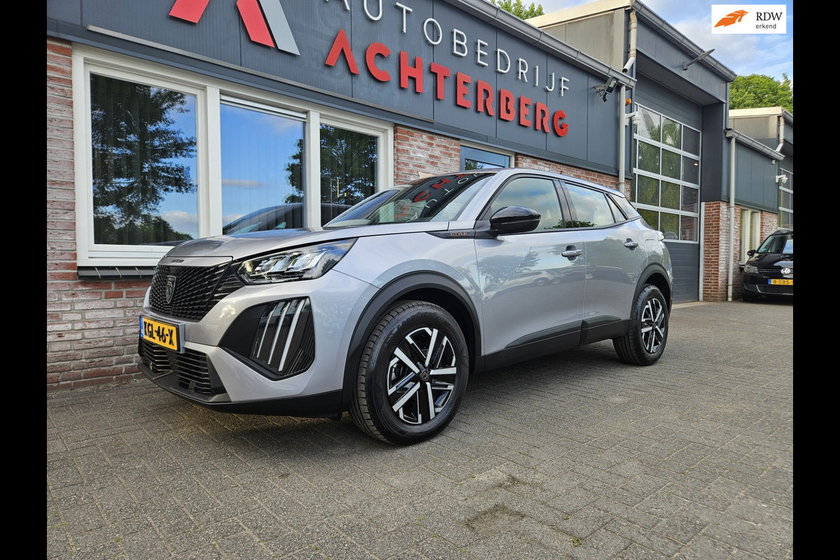 Peugeot 2008 1.2 Hybrid 136 Style Carplay! LED! Automaat! Cruise Control! Mooie/Nette Auto!