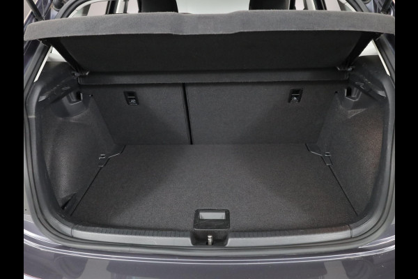 Volkswagen Polo 1.0 TSI Life Business 95PK DSG | Clima| PDC | Stoelverwarming |