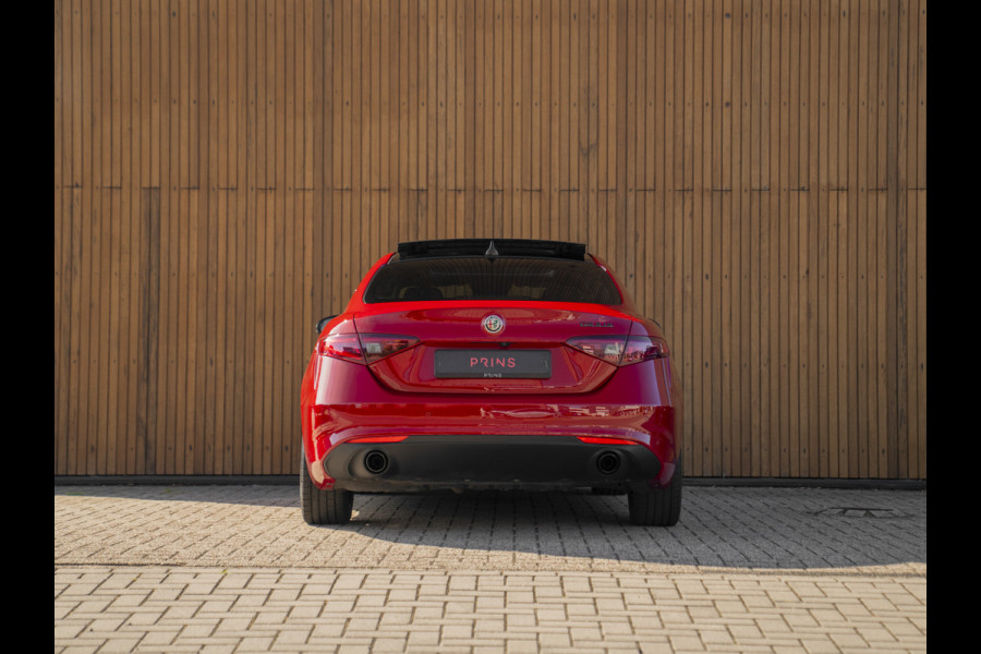 Alfa Romeo Giulia 2.2 Sprint | Panoramadak | Veloce stoelen | Carplay | Adapt. cruise
