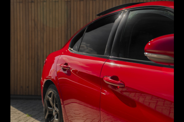 Alfa Romeo Giulia 2.2 Sprint | Panoramadak | Veloce stoelen | Carplay | Adapt. cruise