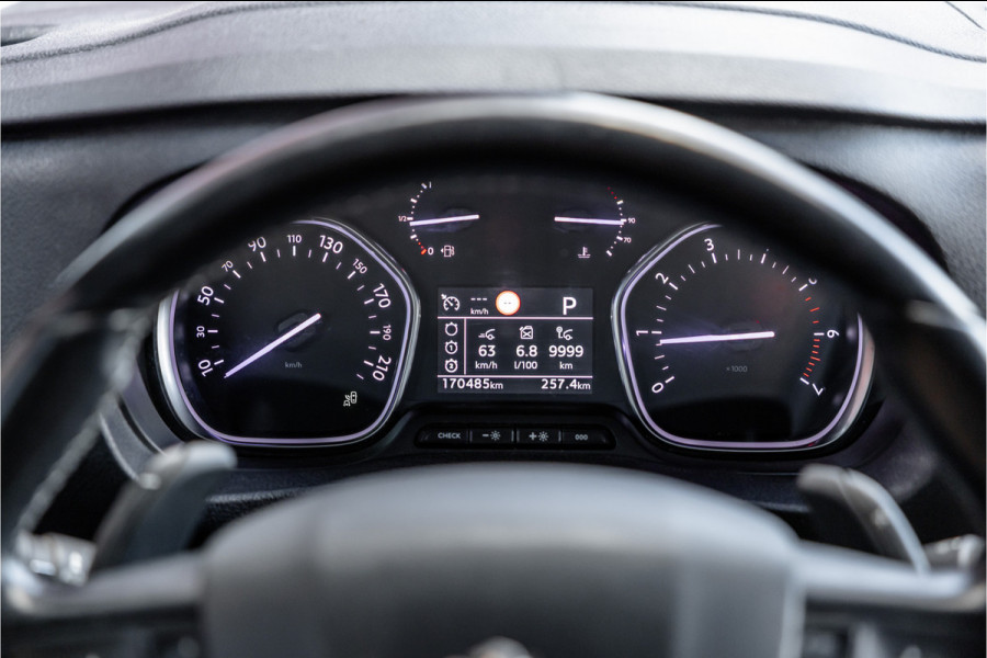 Peugeot Expert 2.0 BlueHDI Premium | Blind spot | Navigatie | CarPlay | Camera | Head-Up | Trekhaak | Airco | DAB | Nieuwe APK | Orig. NL auto