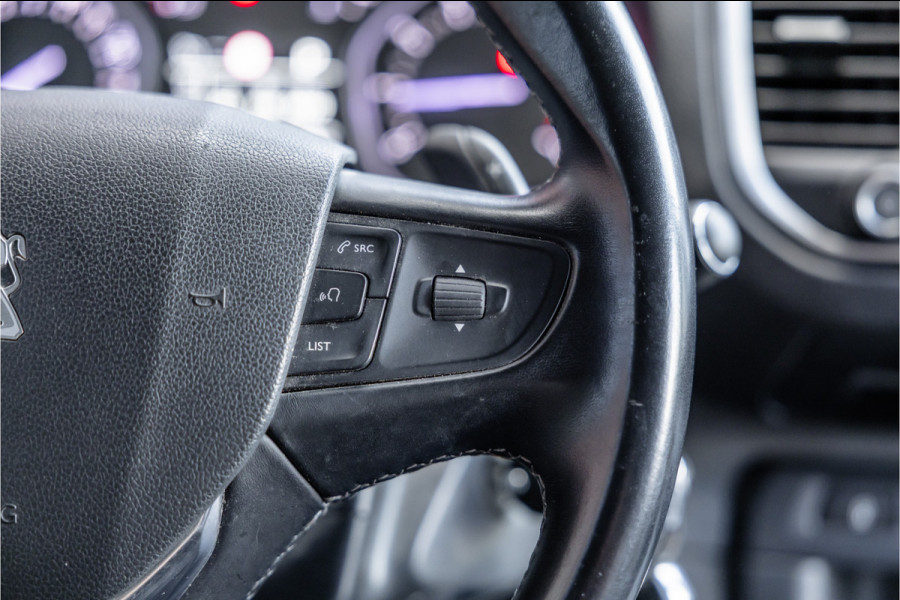 Peugeot Expert 2.0 BlueHDI Premium | Blind spot | Navigatie | CarPlay | Camera | Head-Up | Trekhaak | Airco | DAB | Nieuwe APK | Orig. NL auto